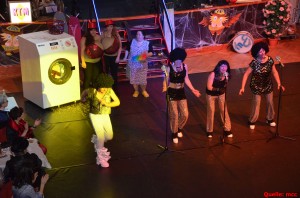 Die Stimmung kochte im Saal,
drum mussten Boney M nochmal.