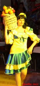 Miss Chiquita darf auch nicht fehlen, wird doch den Affen Bananen geben.