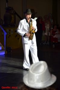 Das Saxophon erklingt im Saal...